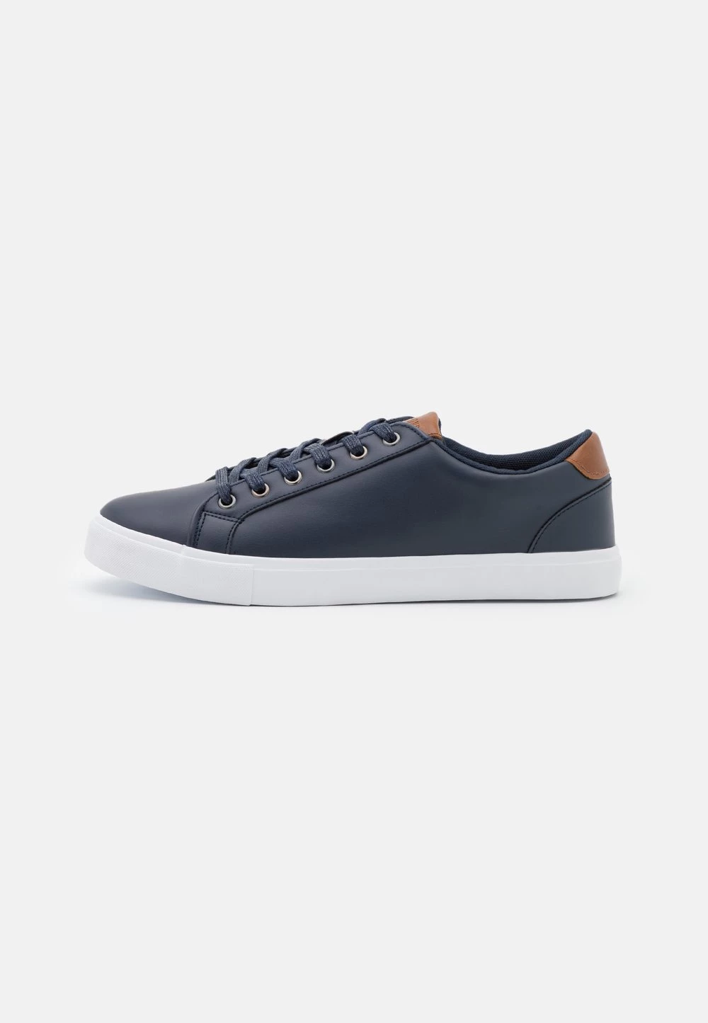 Pier One UNISEX - Baskets basses Prix Affortable baskets & sneakers rond 3 Pier One UNISEX - Baskets basses Prix Affortable baskets & sneakers rond