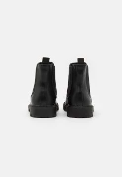 Meilleur Prix Garanti Pier One UNISEX - Bottines bottes rond -Promos Pier One Boutique 4fd58bf4b8eb4897bd6fa0da46694f44