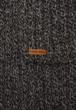 Pier One 50% Off De Vente SET - Écharpe casquettes, bonnets et chapeaux chiné homme 13 Pier One 50% Off De Vente SET - Écharpe casquettes, bonnets et chapeaux chiné homme -Promos Pier One Boutique 520c956f952b4b41b25327cb3586598e