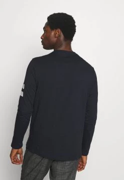 Prix Jamais Vus Pier One T-shirt à manches longues t-shirts & polos col rond homme 12 Prix Jamais Vus Pier One T-shirt à manches longues t-shirts & polos col rond homme -Promos Pier One Boutique 53072bdb54a1435da7e55ce1ba6ee9b5