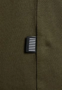 Pier One 2 PACK - T-shirt imprimé Prix Réduit t-shirts col rond homme 16 Pier One 2 PACK - T-shirt imprimé Prix Réduit t-shirts col rond homme -Promos Pier One Boutique 54429e2d9ebf4fc892d56735a7acb1e4