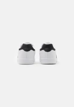 Petit Prix Pier One Baskets basses sneakers rond homme 10 Petit Prix Pier One Baskets basses sneakers rond homme -Promos Pier One Boutique 5578f753bbdf432aa54f1fd292a1b1d8