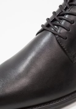 Pier One Petit Prix Derbies & Richelieus chaussures de ville rond homme -Promos Pier One Boutique 5682eae607cd49329f0c45bfc1447a2e