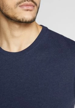 Pier One 4 PACK - T-shirt basique Qualité Fiable t-shirts col rond homme -Promos Pier One Boutique 5847a37145c74e25a85f71f4653216cb