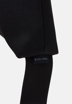 Pier One UNISEX - Sac bandoulière Produit de première qualité sacs et bagages compartiment pour téléphone portable -Promos Pier One Boutique 5ad12cfe4065434fb4a966d6c236f3fb