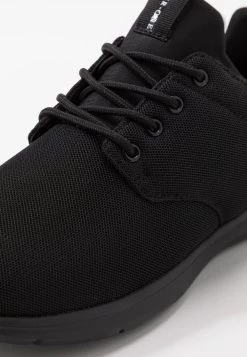 Vendre Pier One Baskets basses baskets & sneakers rond unisex -Promos Pier One Boutique 5b977568cb4345f1b339fc67e49ce87b