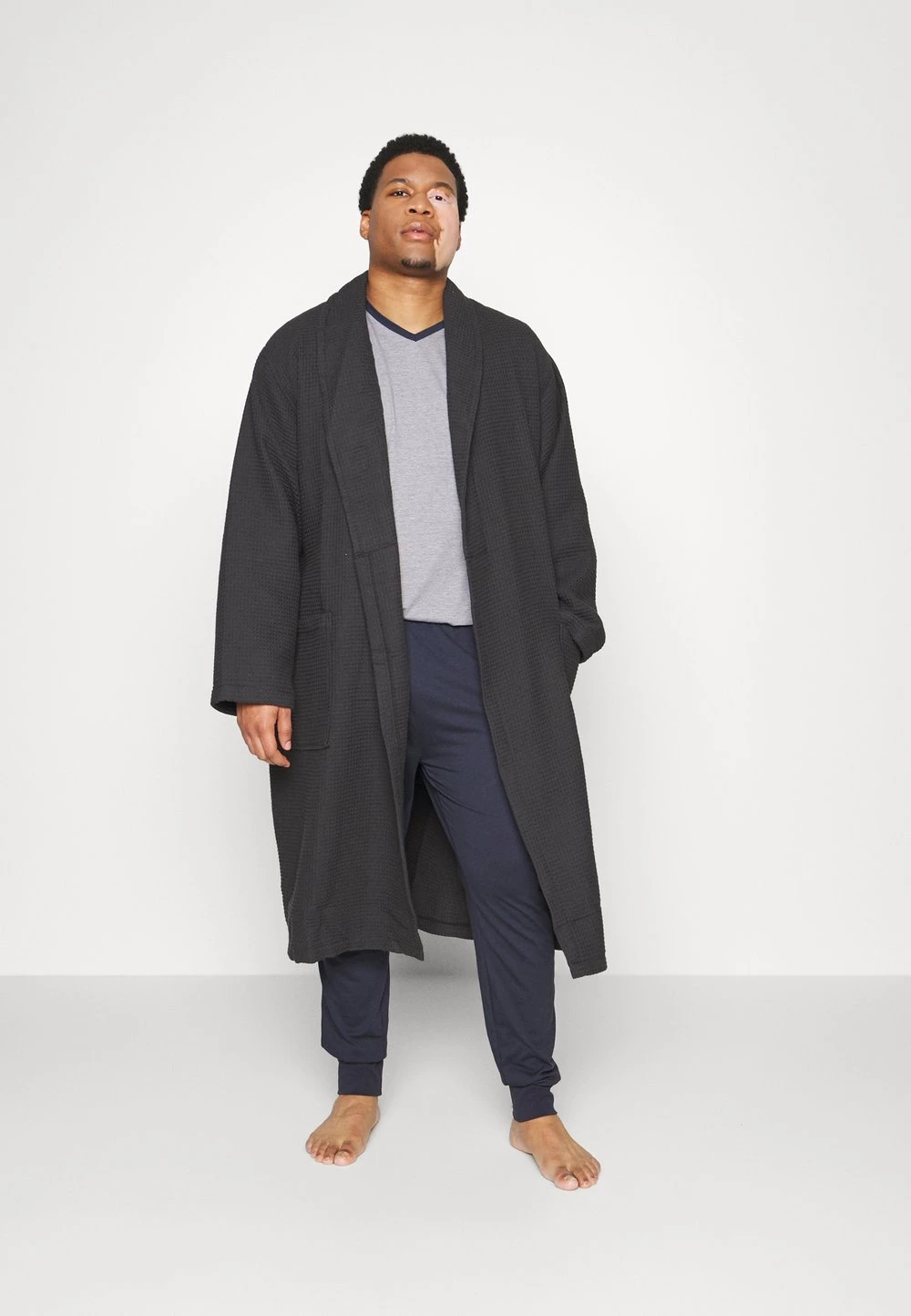 Pier One Réduction Peignoir sous-vêtements & chaussettes col châle homme 4 Pier One Réduction Peignoir sous-vêtements & chaussettes col châle homme – Image 2