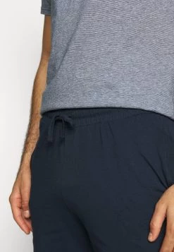 Pier One Pyjama Prix Favorable pyjamas normale homme -Promos Pier One Boutique 5cd278190b7e4ca4a9d8e88f3d1570ec