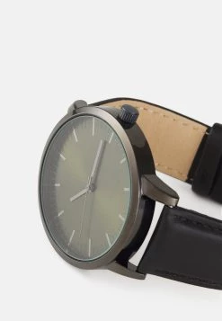 Pier One Prix Exclusifs Montre montres et bijoux boucle ardillon homme -Promos Pier One Boutique 5dca28beacba46b7bc086223cbe28ef2