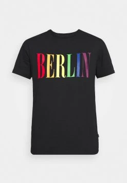 Pier One PRIDE - T-shirt imprimé Soldes t-shirts col rond homme -Promos Pier One Boutique 5e1230ce00e74b65a8a795289fe9d6f4 1