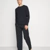 Pier One Pyjama Prix Légers pyjamas normale homme -Promos Pier One Boutique 623bad9ba1d2428596c71b43b6d1045b