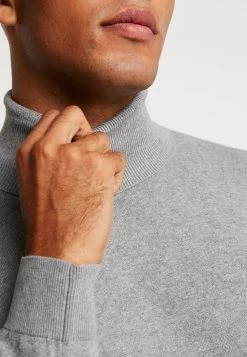 Pier One En promotion Pullover pulls et gilets col roulé homme 24 Pier One En promotion Pullover pulls et gilets col roulé homme -Promos Pier One Boutique 6723dde3583e4aecae053f1bf278c4a5