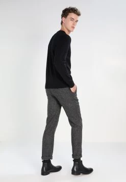 Pier One Plus Bas Prix De Vente Pullover pulls et gilets col en v homme -Promos Pier One Boutique 675afff738254777bfb69195257fb8da