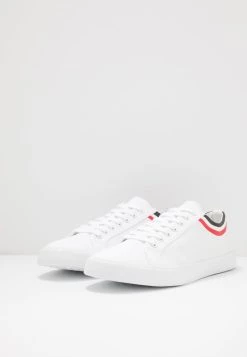 Soldes En Ligne Pier One UNISEX - Baskets basses sneakers rond -Promos Pier One Boutique 67e77157ca574c99934bedd2697456e8