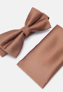 Pier One SET - Noeud papillon En Remise pochettes de costume couleur unie homme -Promos Pier One Boutique 6af7cf88b06048ef8a845d4f3a089f0a