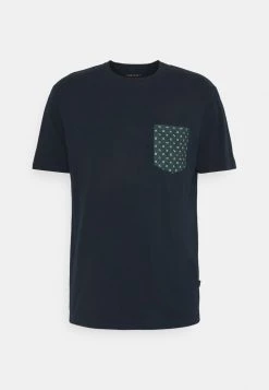 En promotion Pier One T-shirt imprimé t-shirts col rond homme 15 En promotion Pier One T-shirt imprimé t-shirts col rond homme -Promos Pier One Boutique 6bc87599ca874922b363d849e40528fe 1