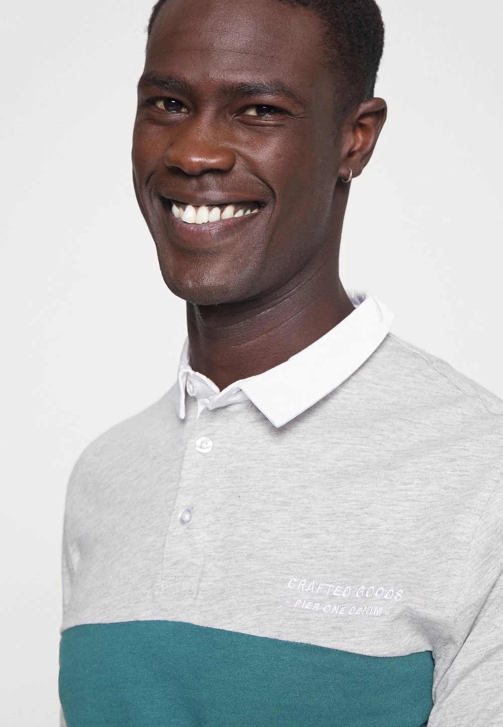 Se Vend Bas Prix Pier One T-shirt à manches longues t-shirts & polos col contrastant homme 7 Se Vend Bas Prix Pier One T-shirt à manches longues t-shirts & polos col contrastant homme – Image 5