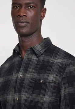 Excellente qualité Pier One Chemise chemises col kent homme -Promos Pier One Boutique 6d26675cd61e41cdbff82c0c54918b41