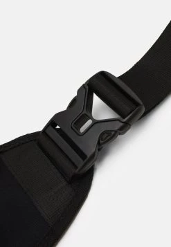 Pier One Rabais UNISEX - Sac bandoulière sacs et bagages fermeture à clip -Promos Pier One Boutique 6d691feef3b34d42a33ade455cb03592