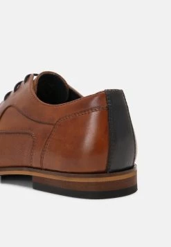 Pier One Derbies Qualité Fiable derbies et richelieus rond homme -Promos Pier One Boutique 6d7a70fdbbf5465aa0245b5062e6e5dd