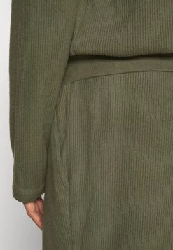 Pier One Remise En Ligne Bas de pyjama pyjamas haute homme -Promos Pier One Boutique 6e1e41e8a785467a93a26dc58aece4f1