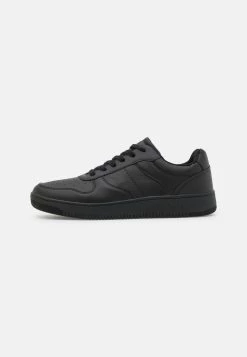 Prix Cassé Pier One Baskets basses baskets & sneakers rond homme -Promos Pier One Boutique 6eb22b67a085410fb1464a13c51fb5a6 1
