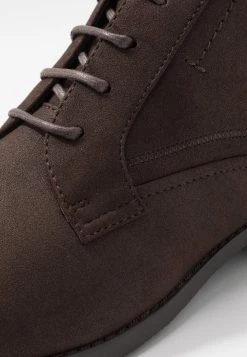 Prix Cassé Pier One Derbies derbies et richelieus rond homme 13 Prix Cassé Pier One Derbies derbies et richelieus rond homme -Promos Pier One Boutique 7032c32a07d04908a4d5629b790f0747