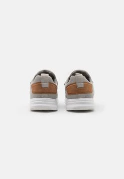 Marchandise de première qualité Pier One Baskets basses sneakers rond homme -Promos Pier One Boutique 70ca918c90ca43eca0c29a4b01e908ce