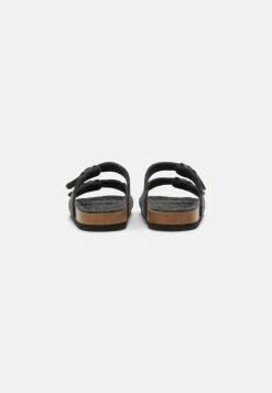 Pier One En Remise UNISEX - Mules sandales et tongs ouvert -Promos Pier One Boutique 7362c70939bb494cb07a4dbdaad62de8
