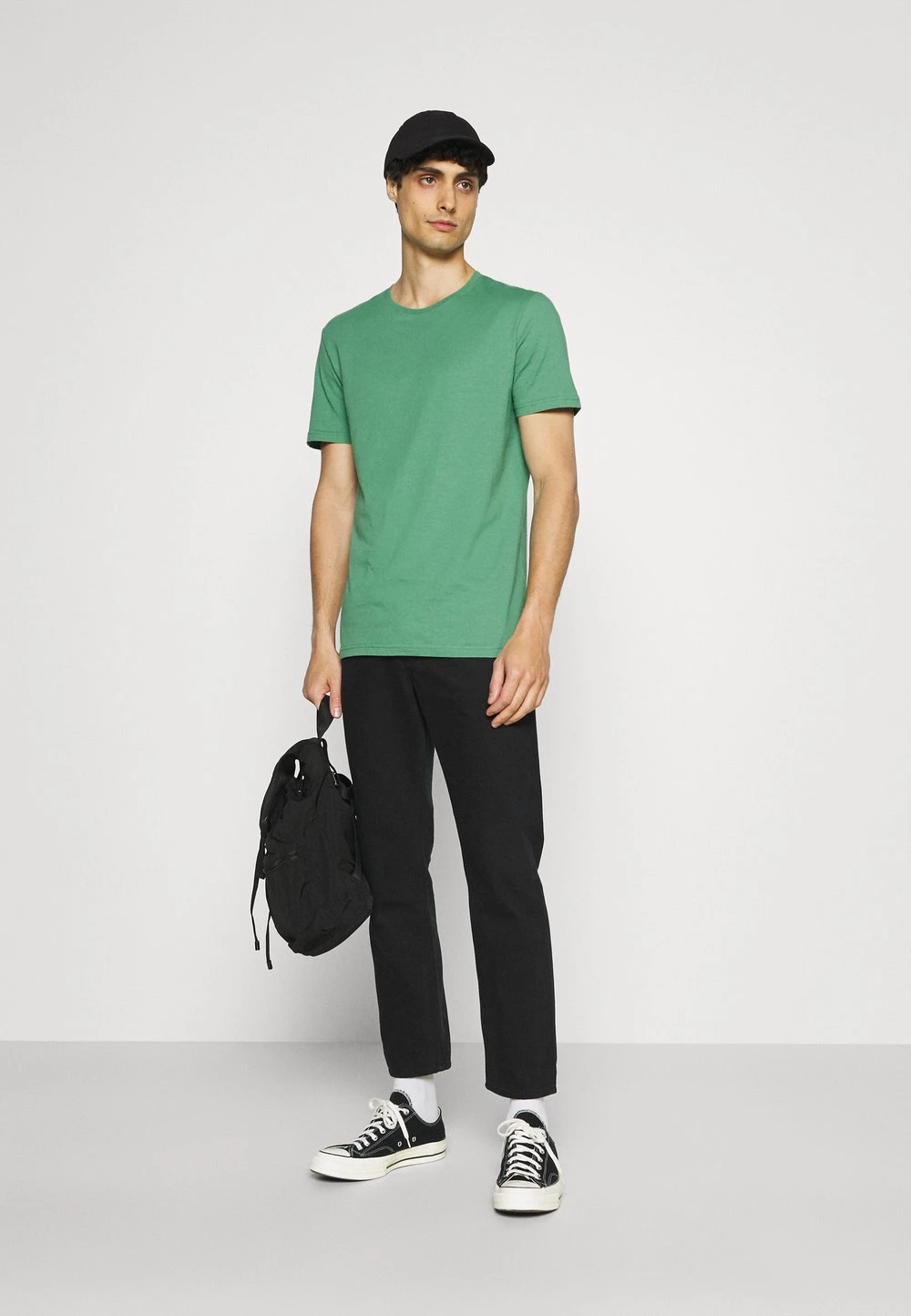 Pier One 5 PACK - T-shirt basique Meilleur Prix Garanti t-shirts col rond homme 3 Pier One 5 PACK - T-shirt basique Meilleur Prix Garanti t-shirts col rond homme