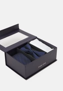 Prix Aimable Pier One SET - Cravate pochettes de costume rayures homme -Promos Pier One Boutique 745c209f19cd49809ccd241555a02bec