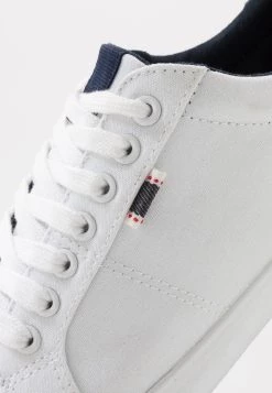 Pier One UNISEX - Baskets basses Prix Dégriffé baskets & sneakers rond -Promos Pier One Boutique 7856d594705f437ba625082461abfdc5