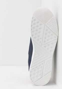 Pier One Baskets basses Prix Imbattable baskets & sneakers rond homme -Promos Pier One Boutique 78afe02bdae0491295e20b6f68b76cd3