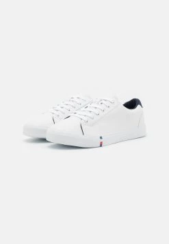 Pier One Prix Gelé UNISEX - Baskets basses baskets & sneakers rond 9 Pier One Prix Gelé UNISEX - Baskets basses baskets & sneakers rond -Promos Pier One Boutique 7a5eae5954904110b3c023efc4c6e8ab