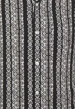 Pier One Chemise 50% Off De Vente chemises col revers homme -Promos Pier One Boutique 7adab0330c904112a8092cbac3dbc608