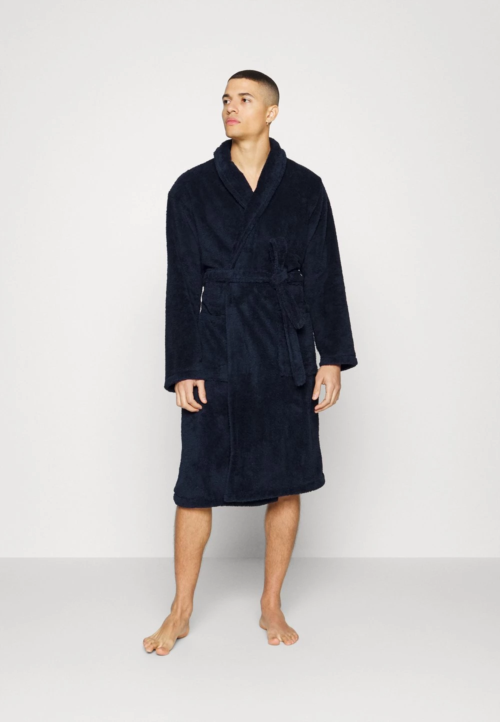 Pier One Peignoir En promotion sous-vêtements & chaussettes col châle homme 3 Pier One Peignoir En promotion sous-vêtements & chaussettes col châle homme