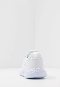 Pier One UNISEX - Baskets basses Qualité garantie 100% baskets & sneakers rond homme -Promos Pier One Boutique 7eb6c75f09a64300939cbce6bc7a697e