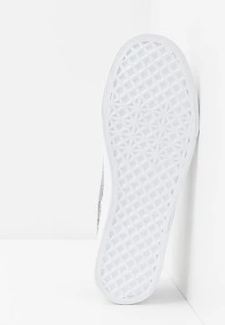 Pier One Prix Cassé UNISEX - Mocassins mocassins et loafers rond 13 Pier One Prix Cassé UNISEX - Mocassins mocassins et loafers rond -Promos Pier One Boutique 801734fbe4ca499184f051dc4fb1e030