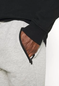 Pier One Prix Aimable Short shorts normale homme -Promos Pier One Boutique 80c16039b47e44c8b2929541b44ff938