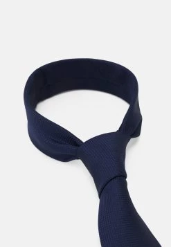 Pier One Prix Exclusifs SET - Cravate pochettes de costume floral homme -Promos Pier One Boutique 8210c71b7bfd4d5b8bbae60e17720994