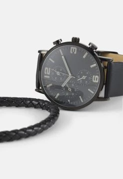 Prix Abordable Pier One SET - Montre montres et bijoux boucle ardillon homme -Promos Pier One Boutique 84febf8faf624aabbab3ed451350ea4c