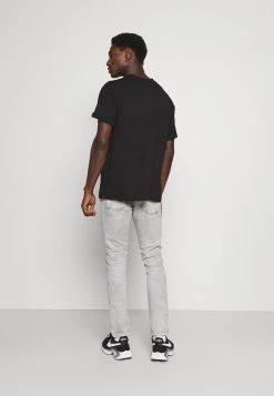 Pier One Jean slim Réduction jeans normale homme -Promos Pier One Boutique 8825d3f65ebe4e6b84e56c32b70e1881