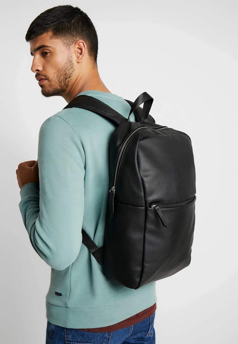 Pier One UNISEX - Sac à dos Rabais sacs poche pour pc portable 15 pouces 4 Pier One UNISEX - Sac à dos Rabais sacs poche pour pc portable 15 pouces – Image 2