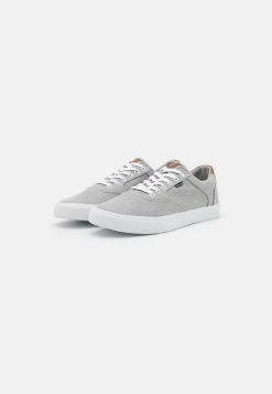 Pier One Prix Gelé Baskets basses sneakers rond homme 10 Pier One Prix Gelé Baskets basses sneakers rond homme -Promos Pier One Boutique 887ea4c6668c4116a162845a93173593