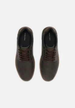 Prix Imbattable Pier One Baskets basses sneakers rond homme -Promos Pier One Boutique 8e2f0afa75744326978eec752fde6e84