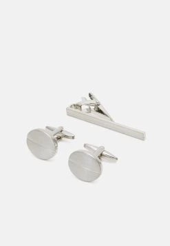 Pier One SET - Cravate Prix Avantageux cravates et nœuds papillon couleur unie homme 10 Pier One SET - Cravate Prix Avantageux cravates et nœuds papillon couleur unie homme -Promos Pier One Boutique 8e80093425be47b39f0efda8052352a8