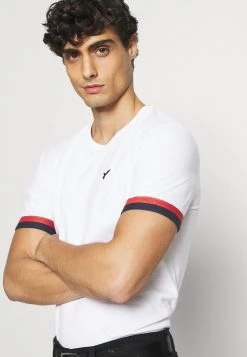 Pier One Meilleure qualité T-shirt imprimé t-shirts col rond homme -Promos Pier One Boutique 8e8bc490ac2b47d88d345c179bb615e4