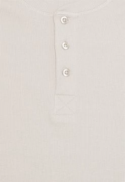 Prix Allégé Pier One LOUNGE HENLEY TEE - Haut de pyjama pyjamas col tunisien homme 9 Prix Allégé Pier One LOUNGE HENLEY TEE - Haut de pyjama pyjamas col tunisien homme -Promos Pier One Boutique 8ed5517d120e4da1ad586390db7503c1