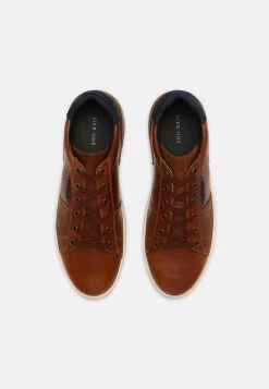 Pier One Pas Cher Baskets basses sneakers rond homme -Promos Pier One Boutique 91259f350bff493aa69bf89f9c49e18e