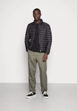 Pier One 5 PACK - T-shirt basique Bas Prix t-shirts col rond homme